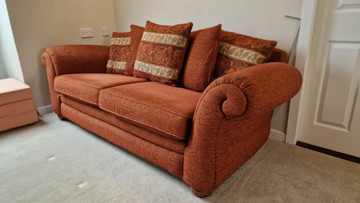 sofa - Image 2