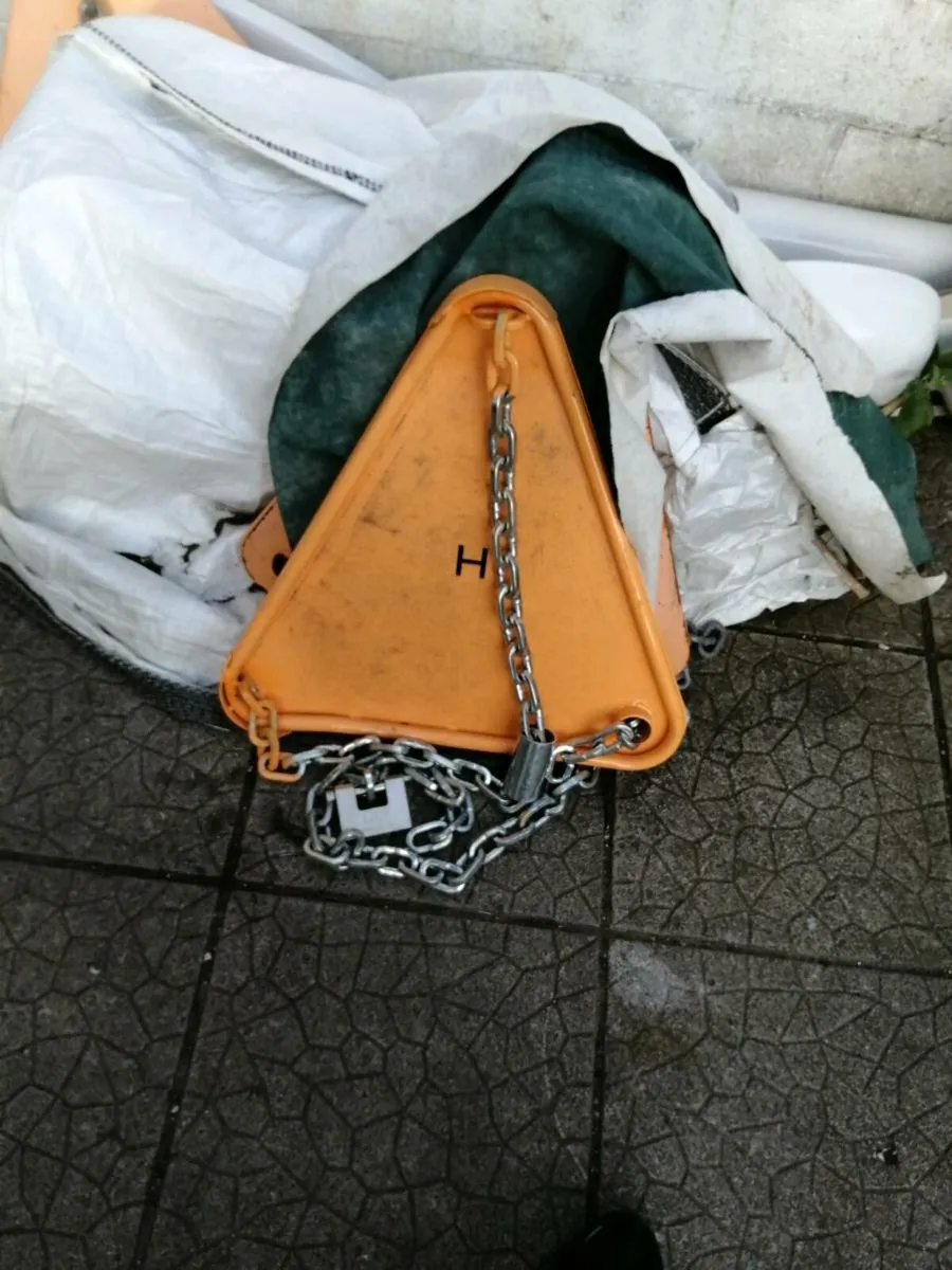 Wheel clamp - Image 2