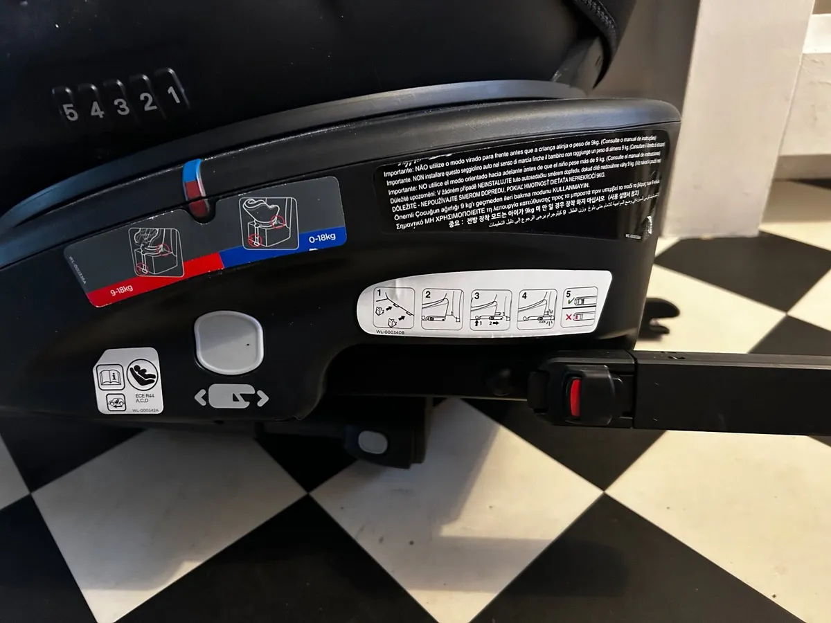 Child car seat - Image 4
