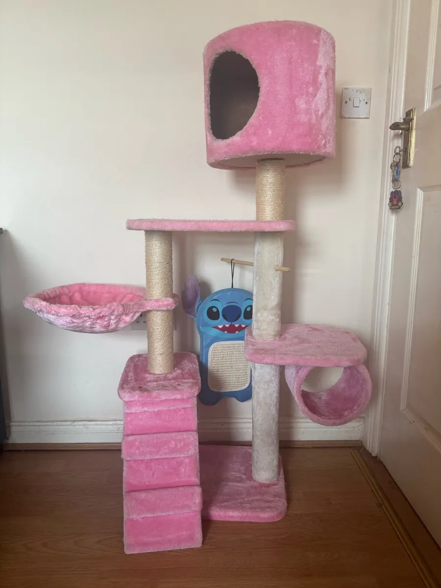 2 Cat Houses + Litter box - Image 2