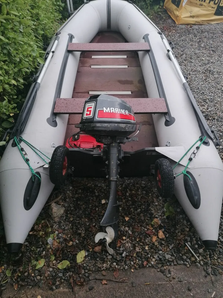 Boat and outboard engine - Image 2