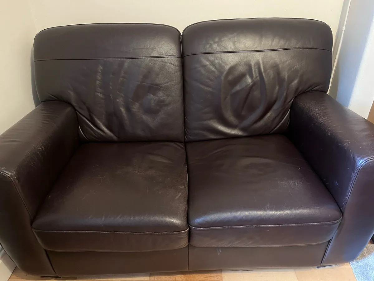 2 Seater Leather Look Couch - Image 1