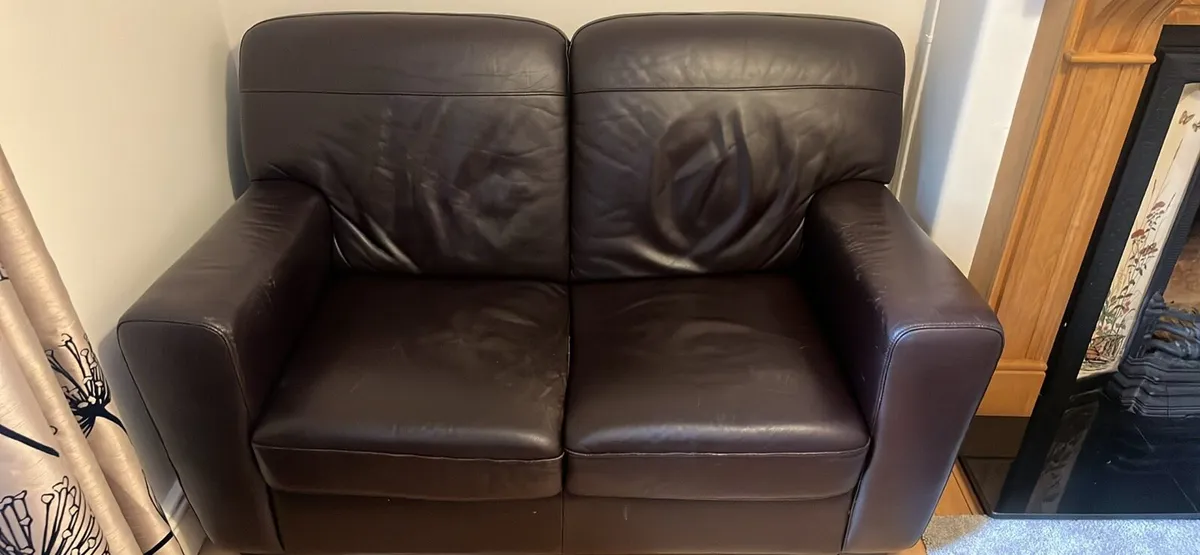2 Seater Leather Look Couch - Image 4