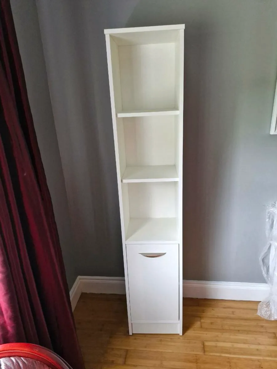 Bathroom/bedroom unit - Image 2