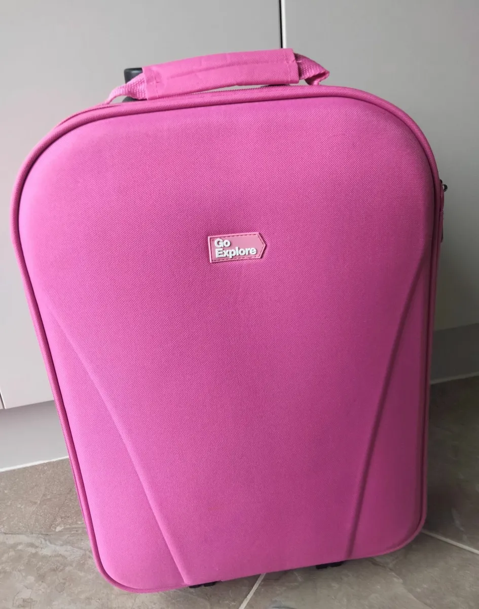 Cabin size suitcase - Image 1