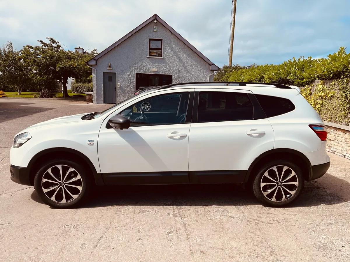 2013 Nissan Qashqai +2 - Image 2