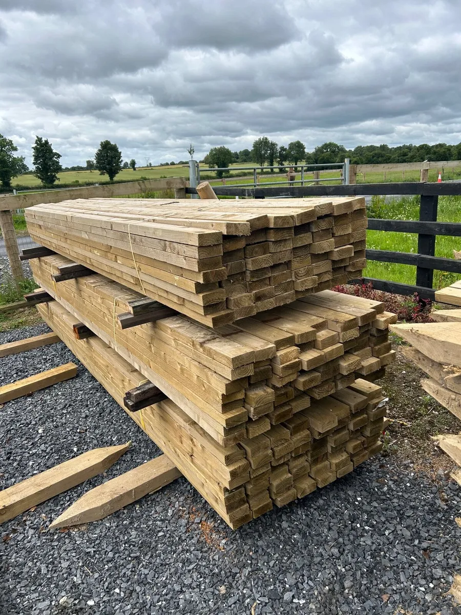 Post and rails - Image 1