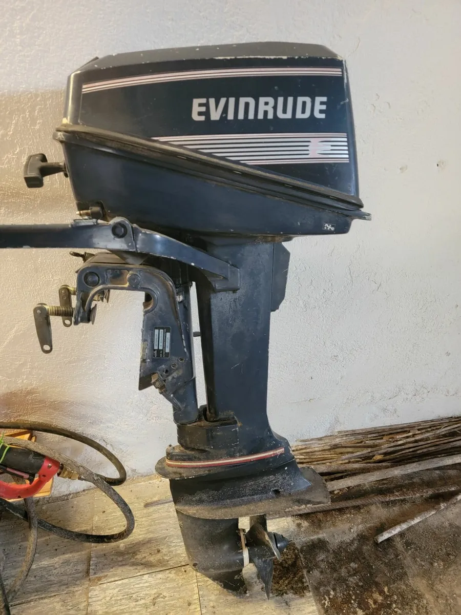 EVINRUDE  5HP OUTBOARD ENGINE - Image 2
