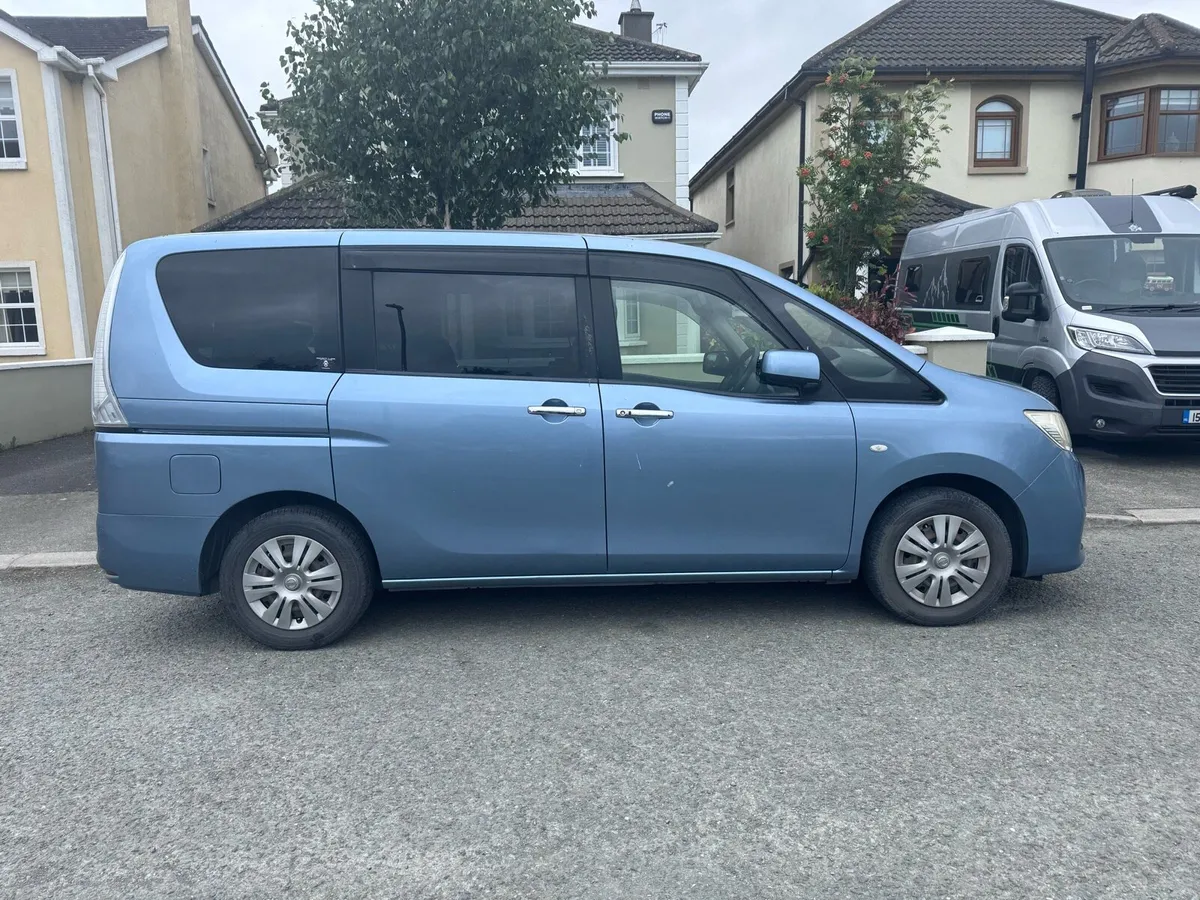 Nissan Serena Hybrid 7 Seater - Image 4