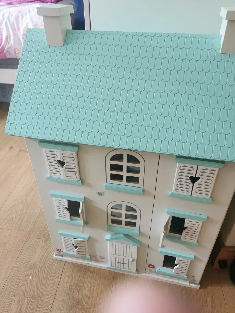 Dolls house - Image 1