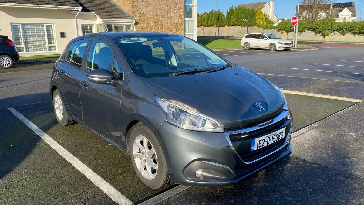 Peugeot 208 - Image 1
