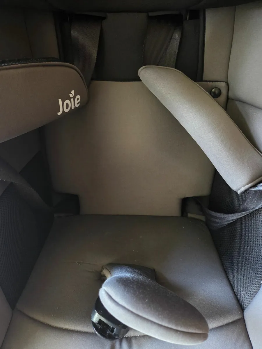 Joie 360 Car seat - Image 1