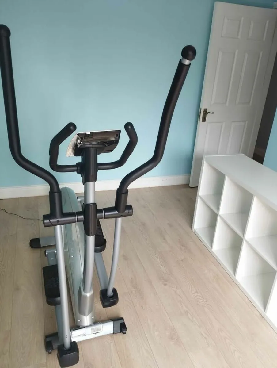 Horizon Crosstrainer Syros (Model HF-100689) - Image 4