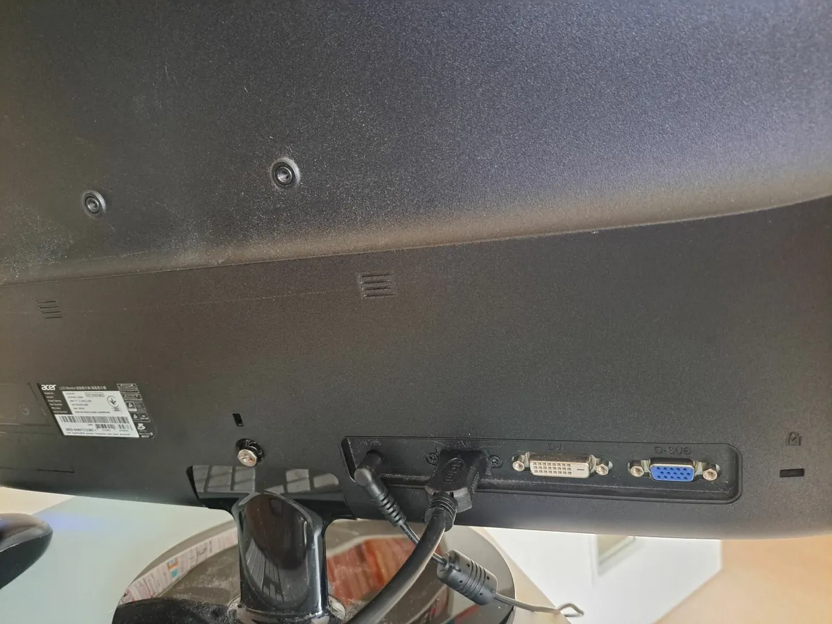 PC Monitor Acer S241HL 24-Inch Screen - Image 2