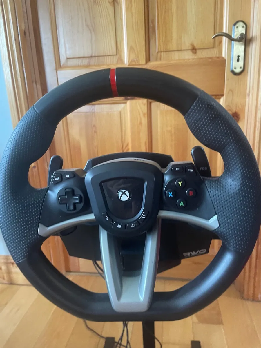 Hori gaming steering wheel pedals and stand - Image 2