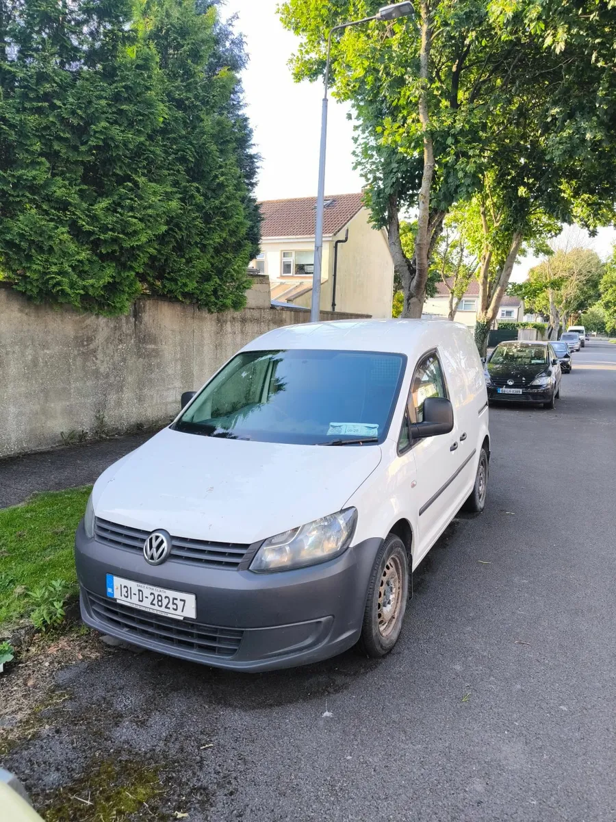 Volkswagen Caddy 2013 - Image 2