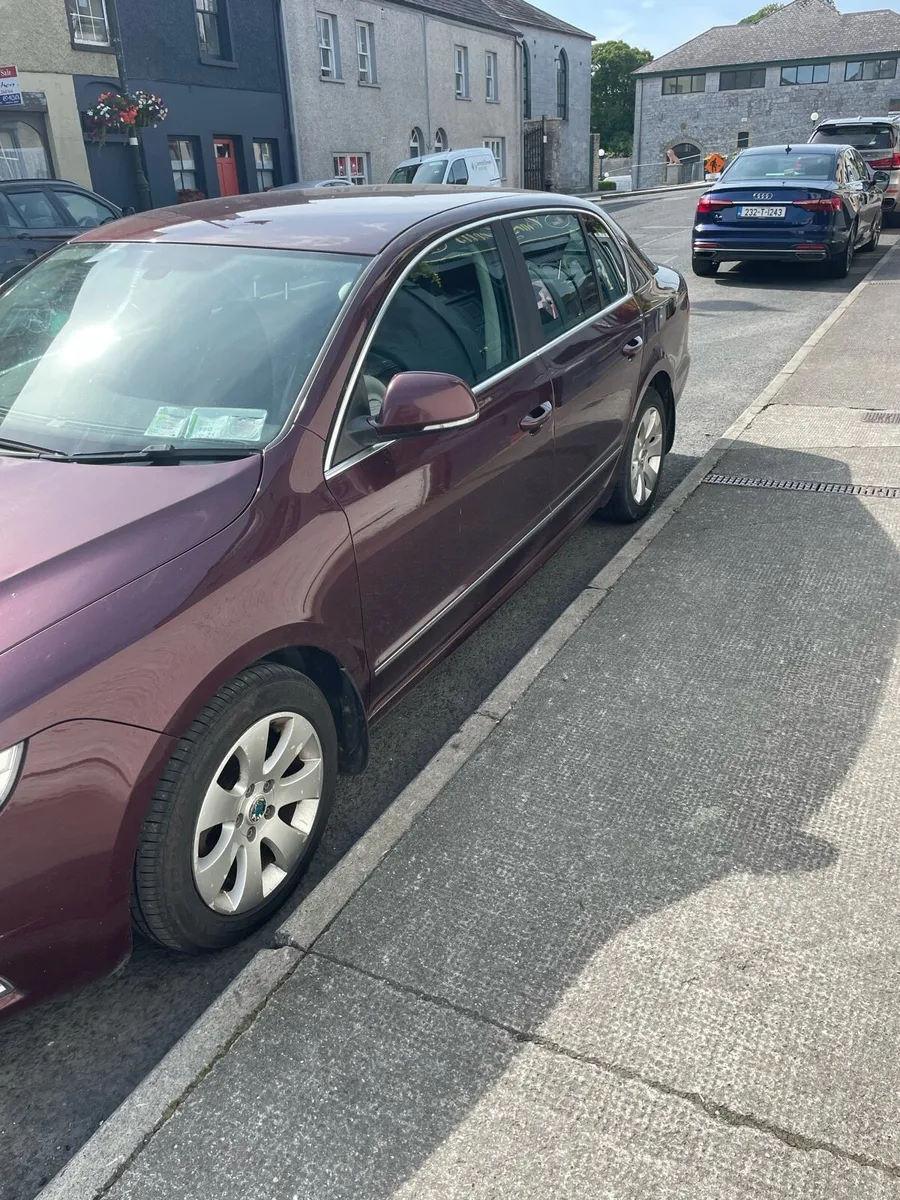 Skoda Superb 2011 1.6 tdi - Image 2