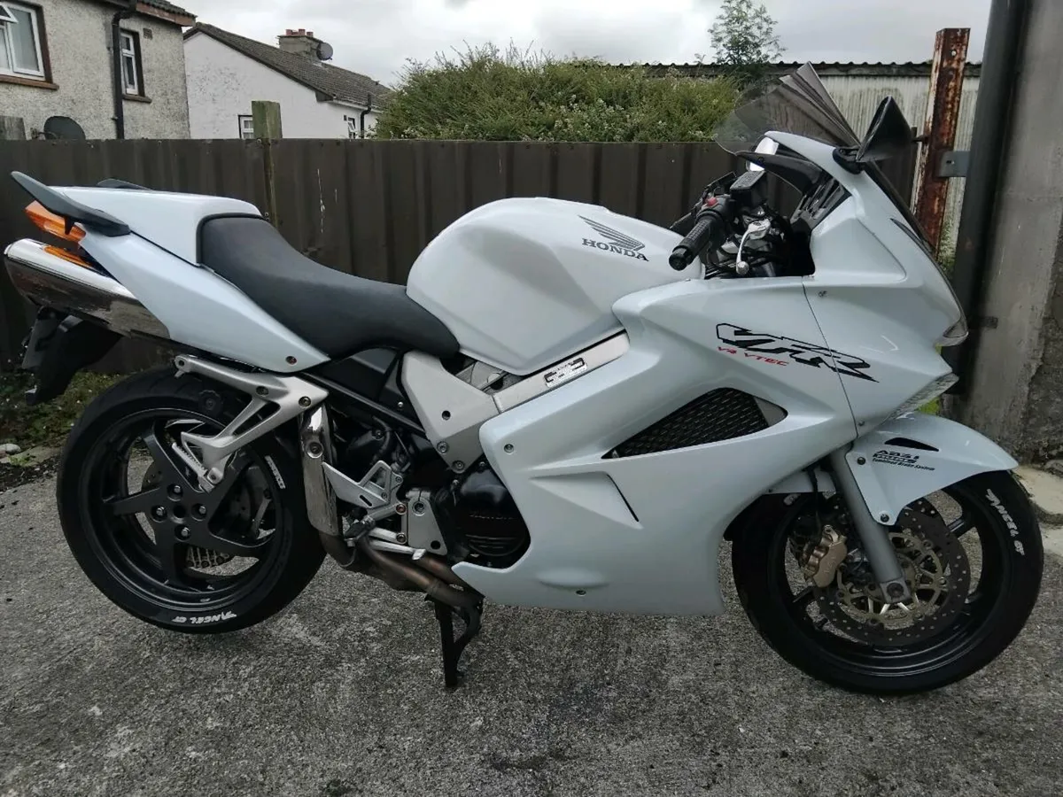 Honda vfr 800 - Image 1