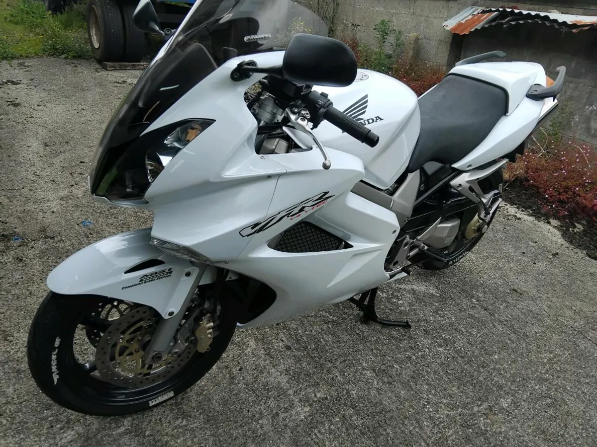 Honda vfr 800 - Image 3