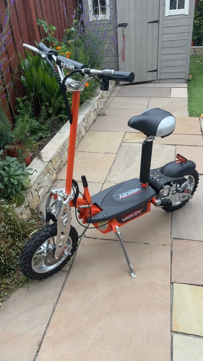 Electric scooter - Image 1