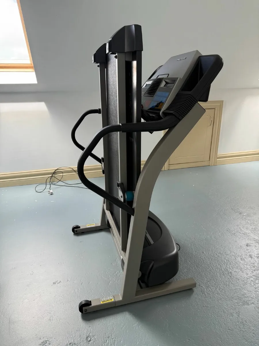 Pro-Form 470 CX Treadmill - Image 4