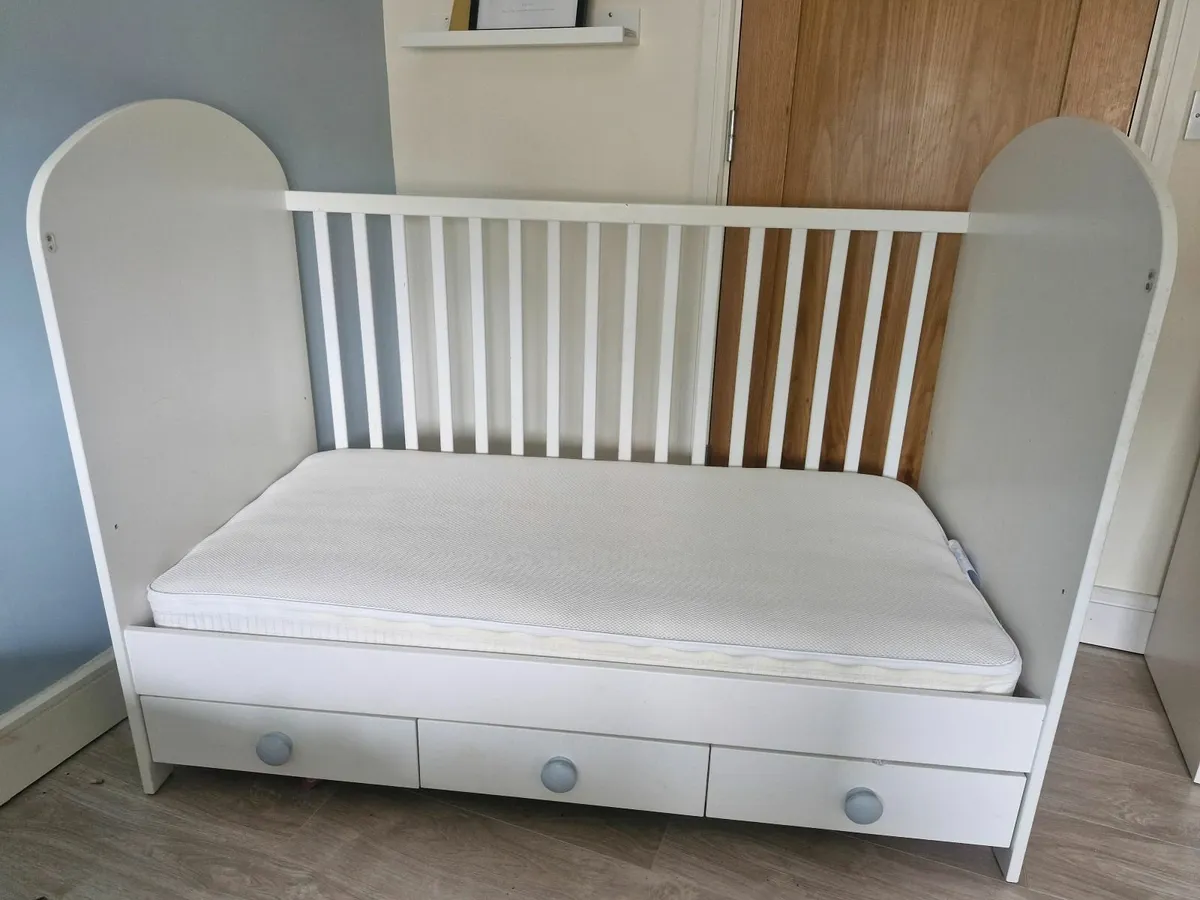 Cot bed - Image 3