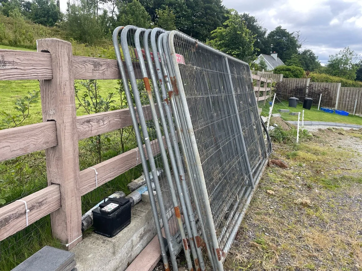 Site fencing - Image 2