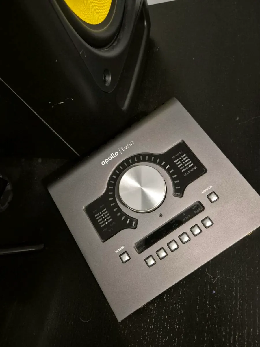Universal Audio Interface - Image 2