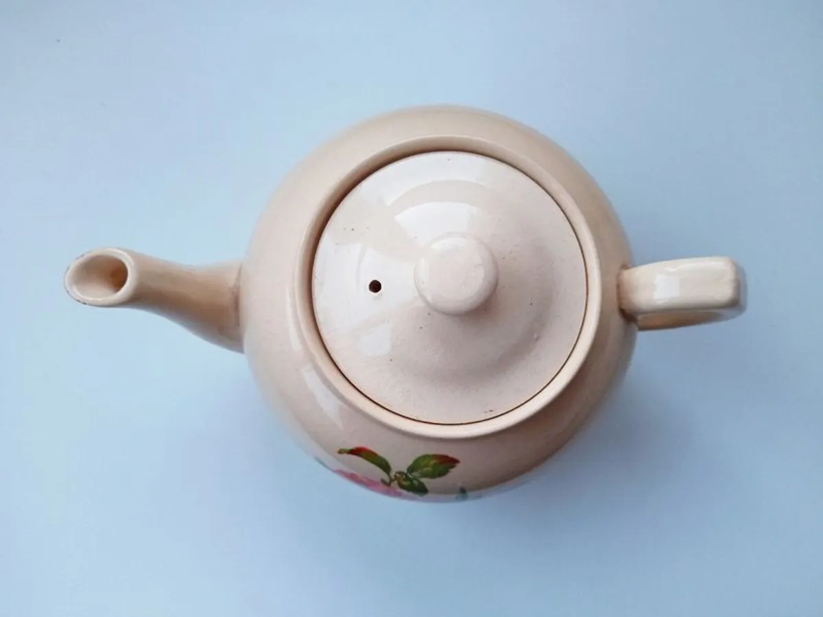 Rare large vintage Carrig Ware tea/coffee  pot - Image 3