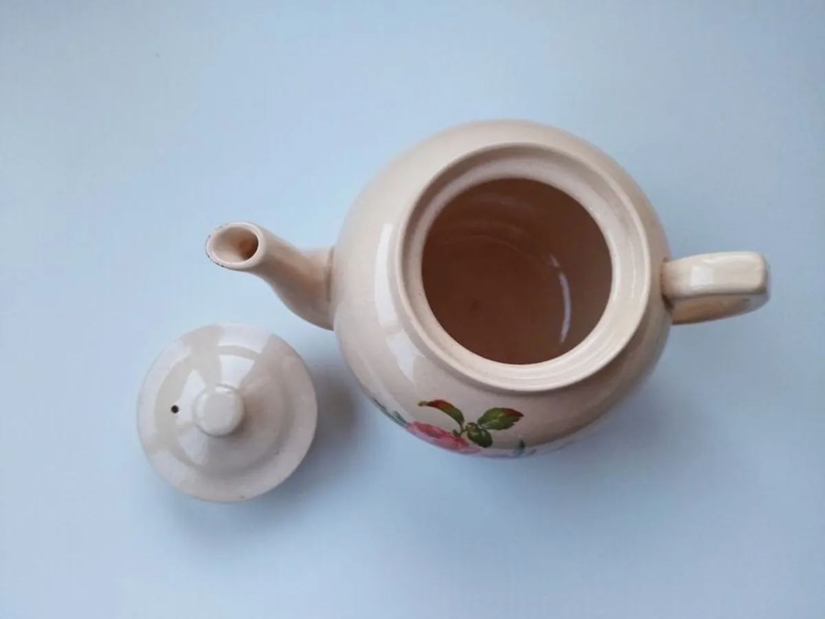 Rare large vintage Carrig Ware tea/coffee  pot - Image 4