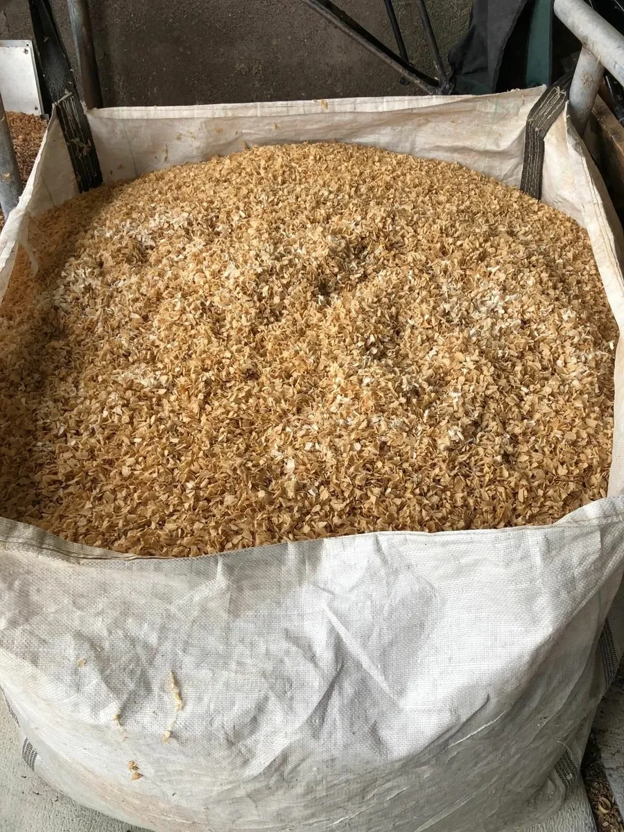 One tonne skip bag of wood shavings - Image 1