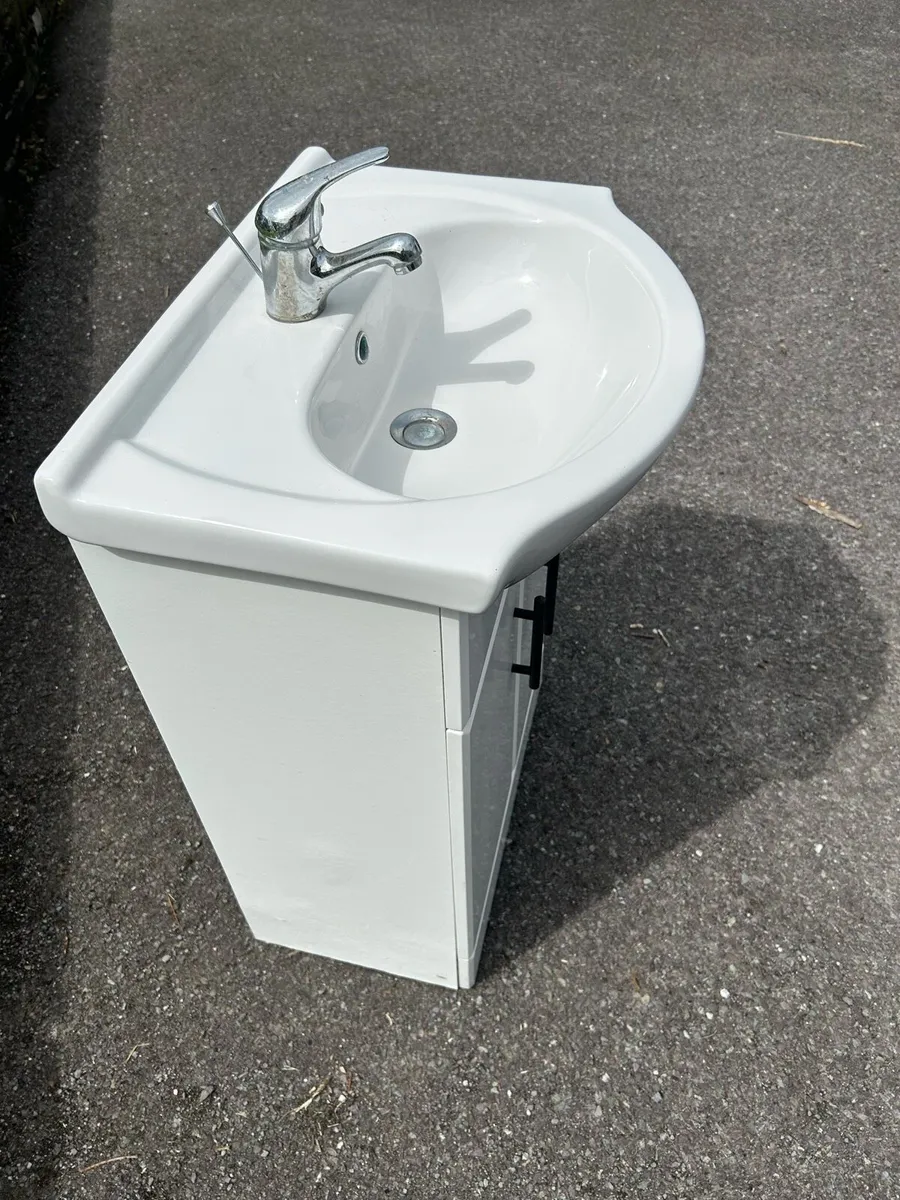 FREE Vanity Unit - Image 2