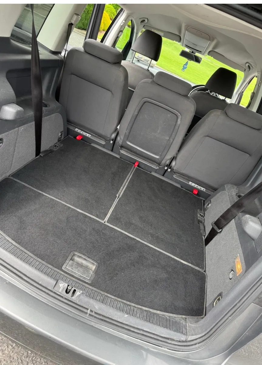 2012 Volkswagen Touran 1.4 TSI Automatic 7 Seater - Image 3