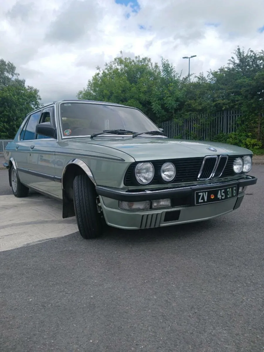 Bmw  520i - Image 2