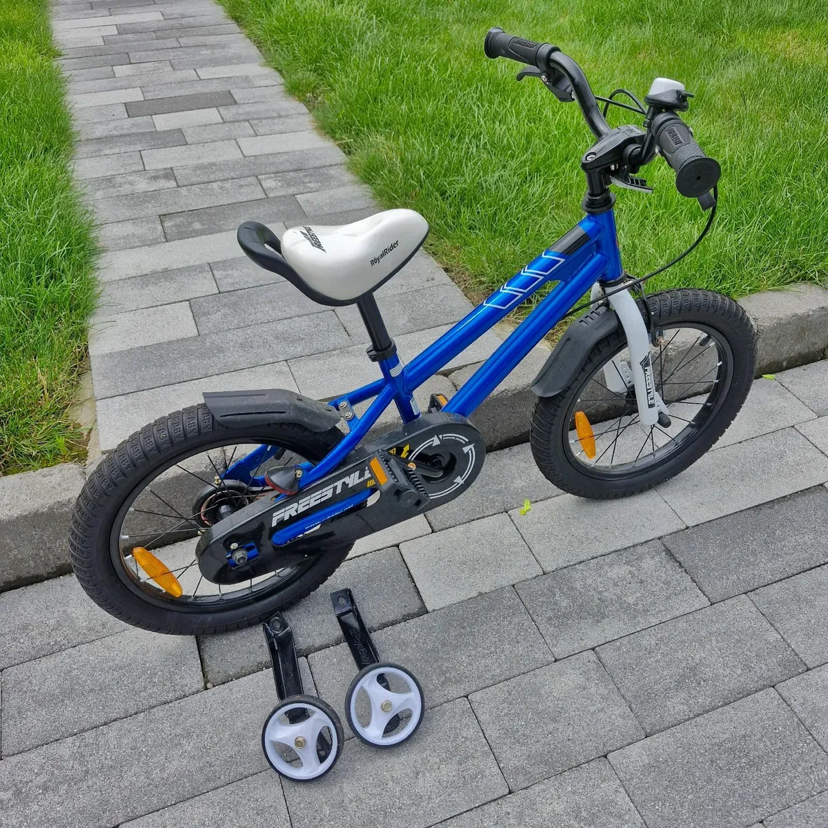 Kids bike - Image 2