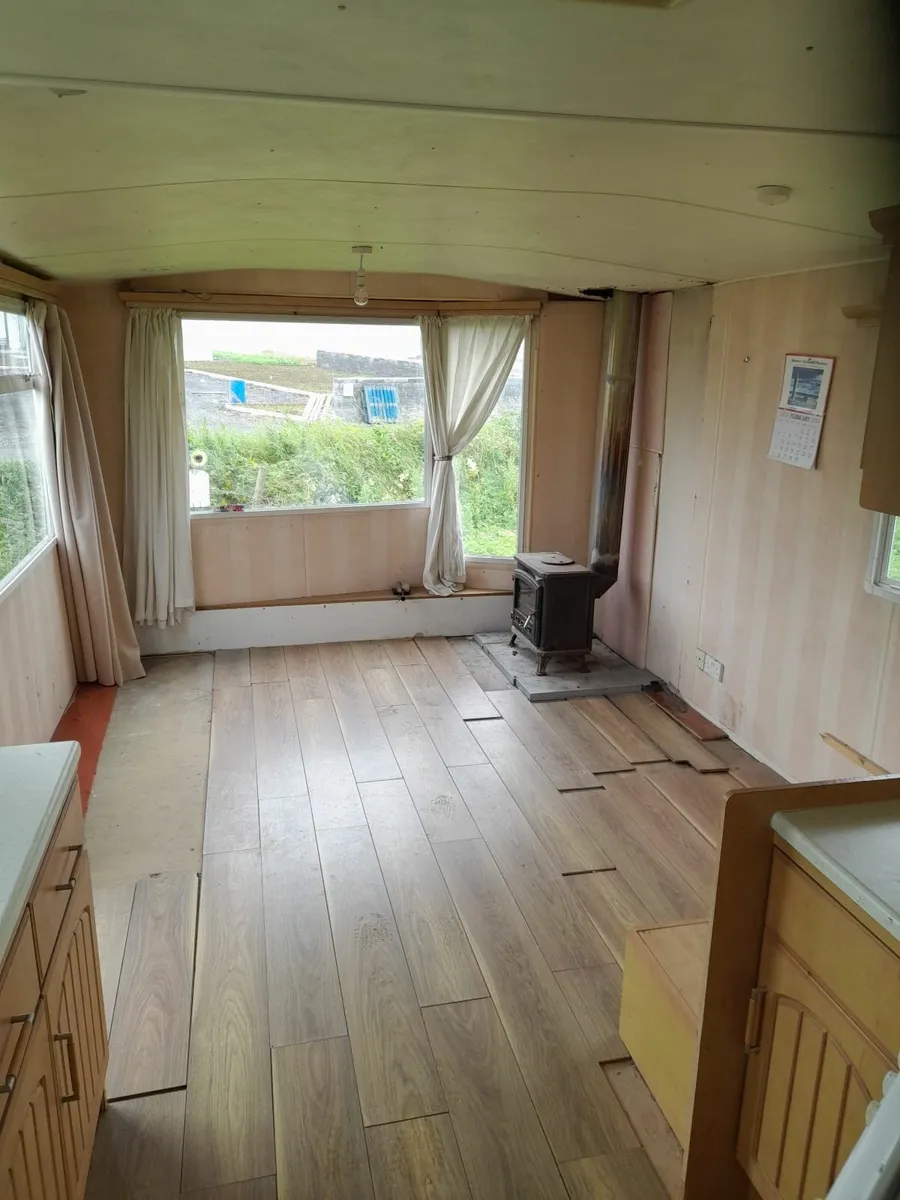 Mobile Home - Image 4