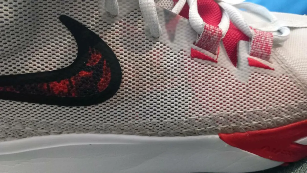 Kyrie Flytrap 6 (White) - Image 4