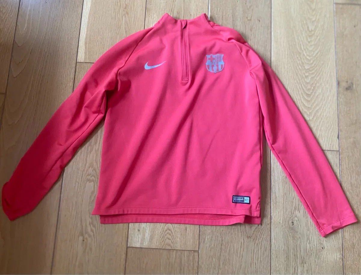 Boys Nike Clothing Bundle - Image 2