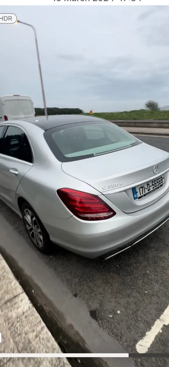 Mercedes-Benz C350e  2017 - Image 2