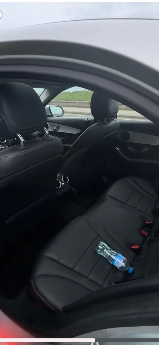Mercedes-Benz C350e  2017 - Image 4