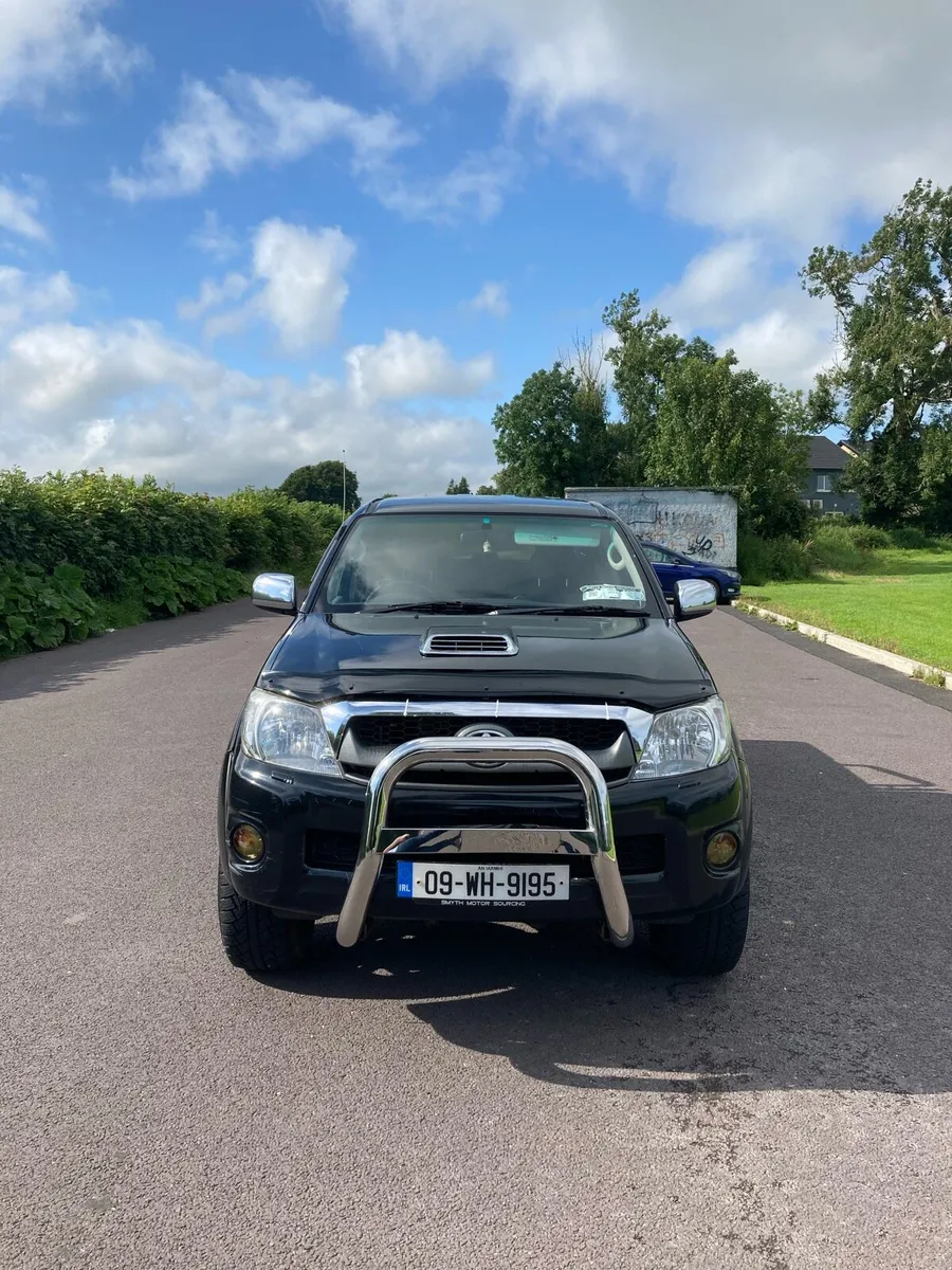 2009 Toyota hilux 3.0 automatic - Image 1