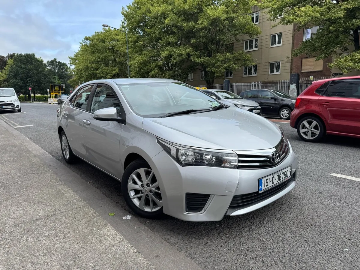 Toyota Corolla 2015 LOW MILEAGE - Image 1