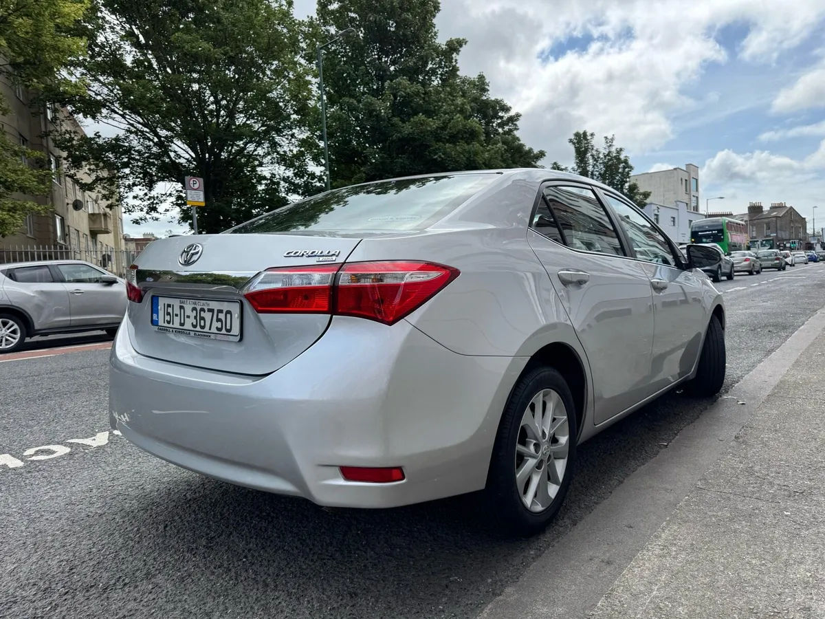 Toyota Corolla 2015 LOW MILEAGE - Image 4
