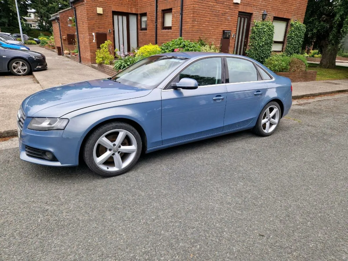 Audi A4 2010 - Image 1