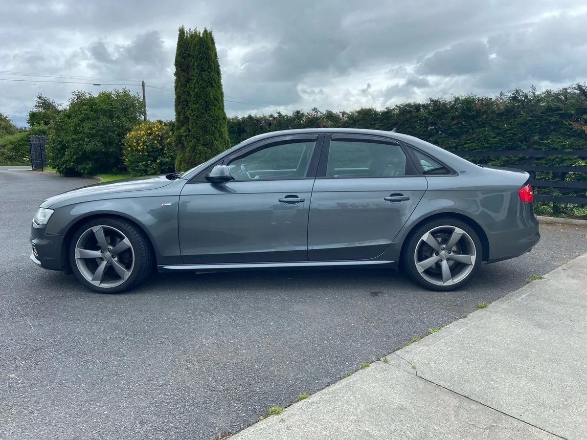 2013 Audi A4 S-Line Black Edition - Image 4