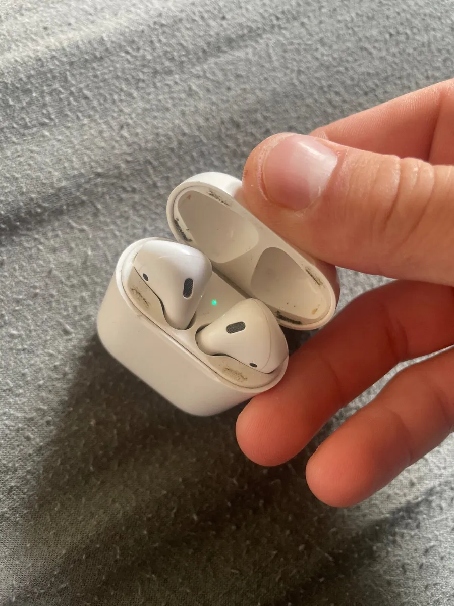 Airpods 2 - Image 2