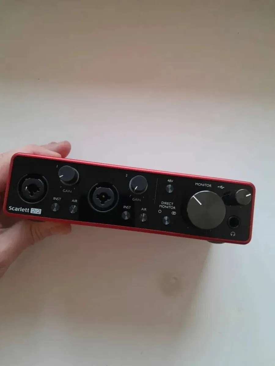Focusrite Scarlett 2i2 3rd Gen Studio - Image 2