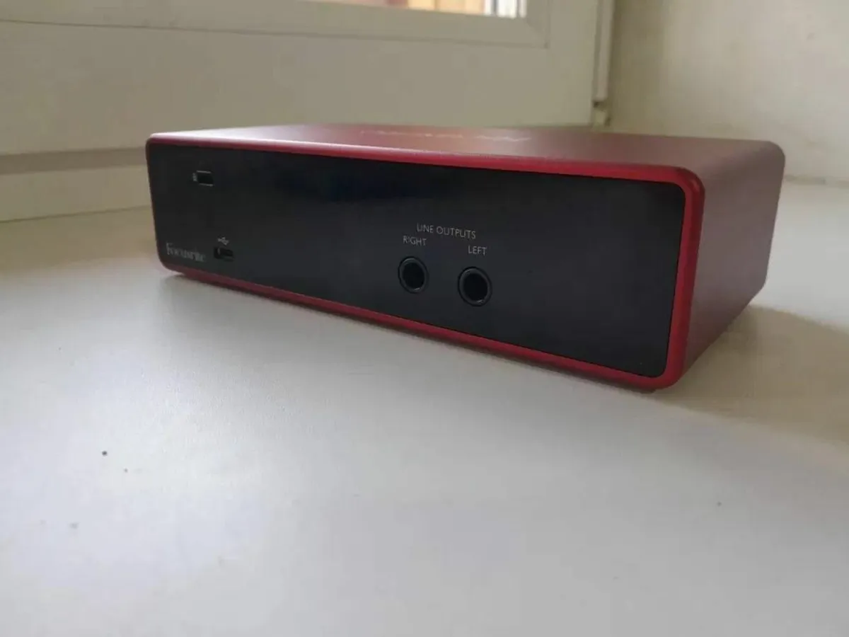 Focusrite Scarlett 2i2 3rd Gen Studio - Image 3