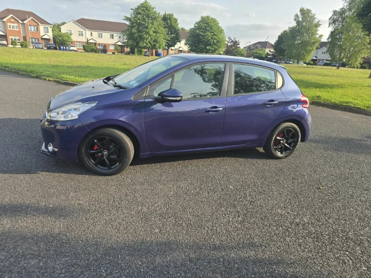 Peugeot 208/1.0 Petrol 2014 - Image 2