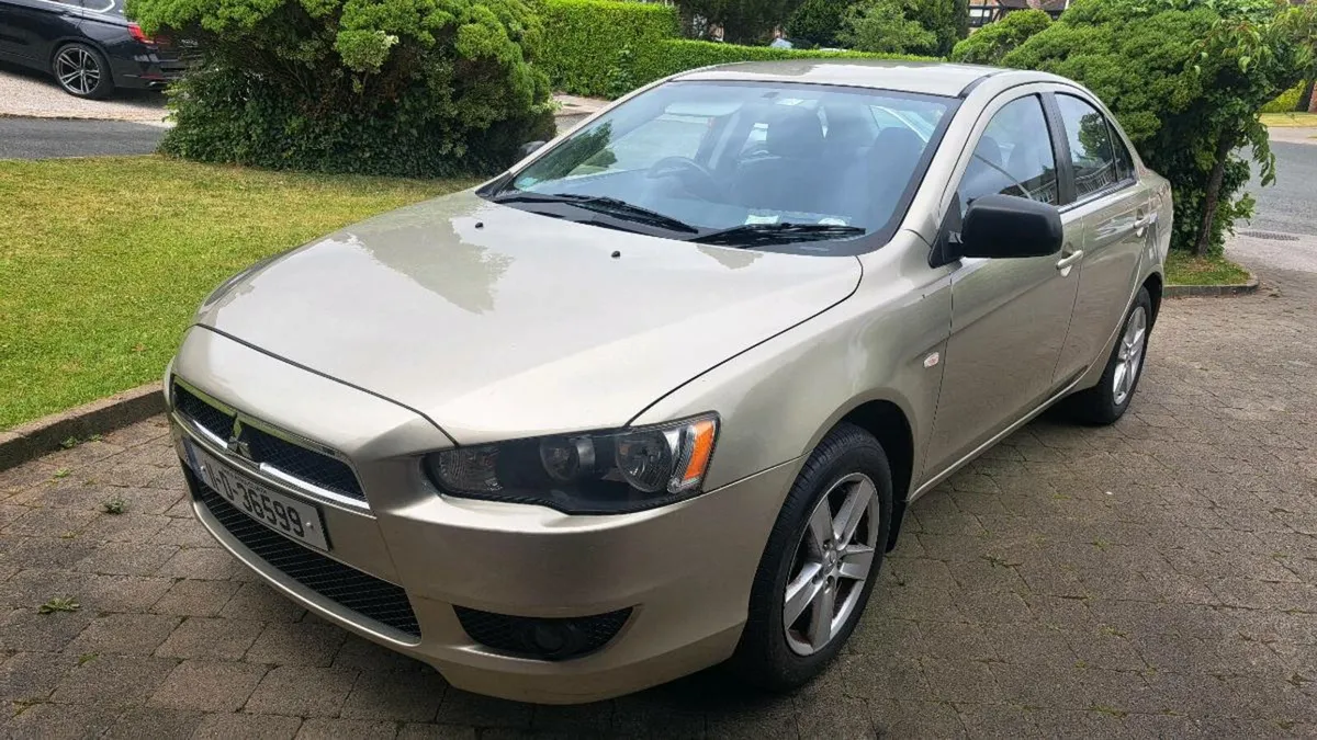 MITSUBISHI LANCER 1.5 PETROL 2011 VERY CLEAN CAR - Image 4